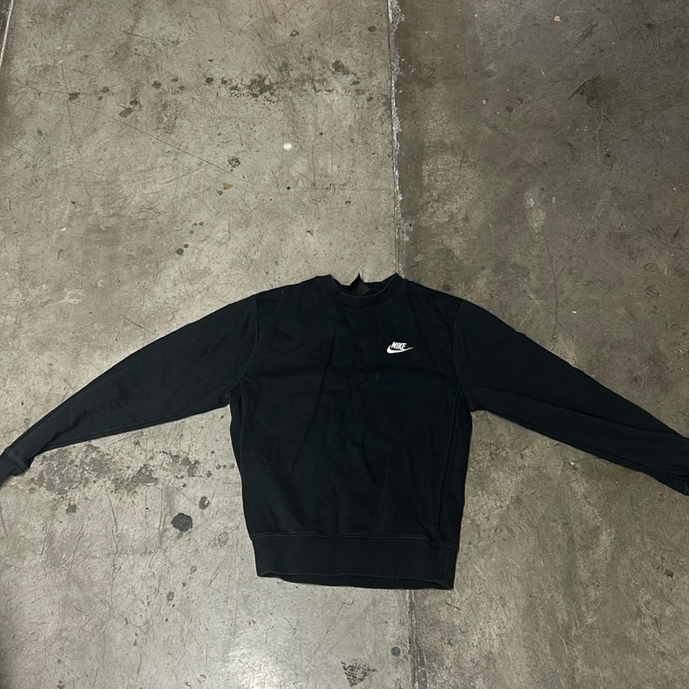 Nike xs women black sweatshirt